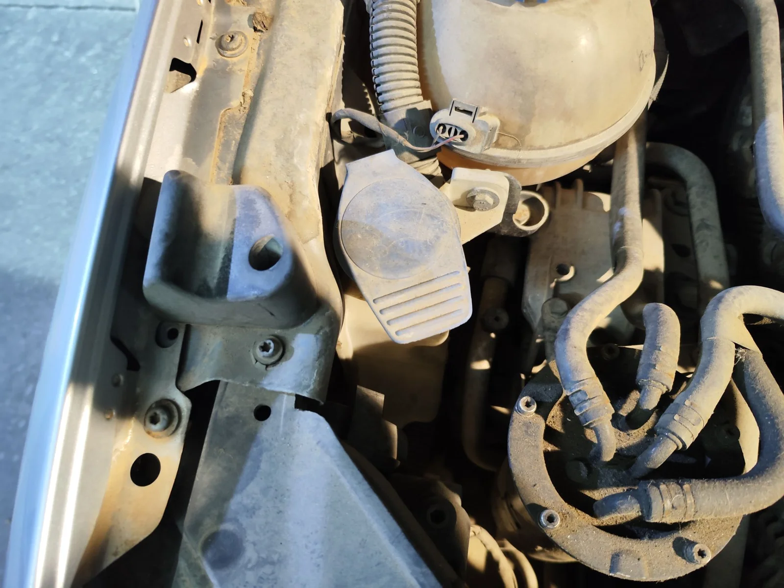 Foto de DEPOSITO LIMPIA VOLKSWAGEN PASSAT BERLINA (3C2) 2.0 TDI (140 CV / 103 KW) referencia 3C0955453P