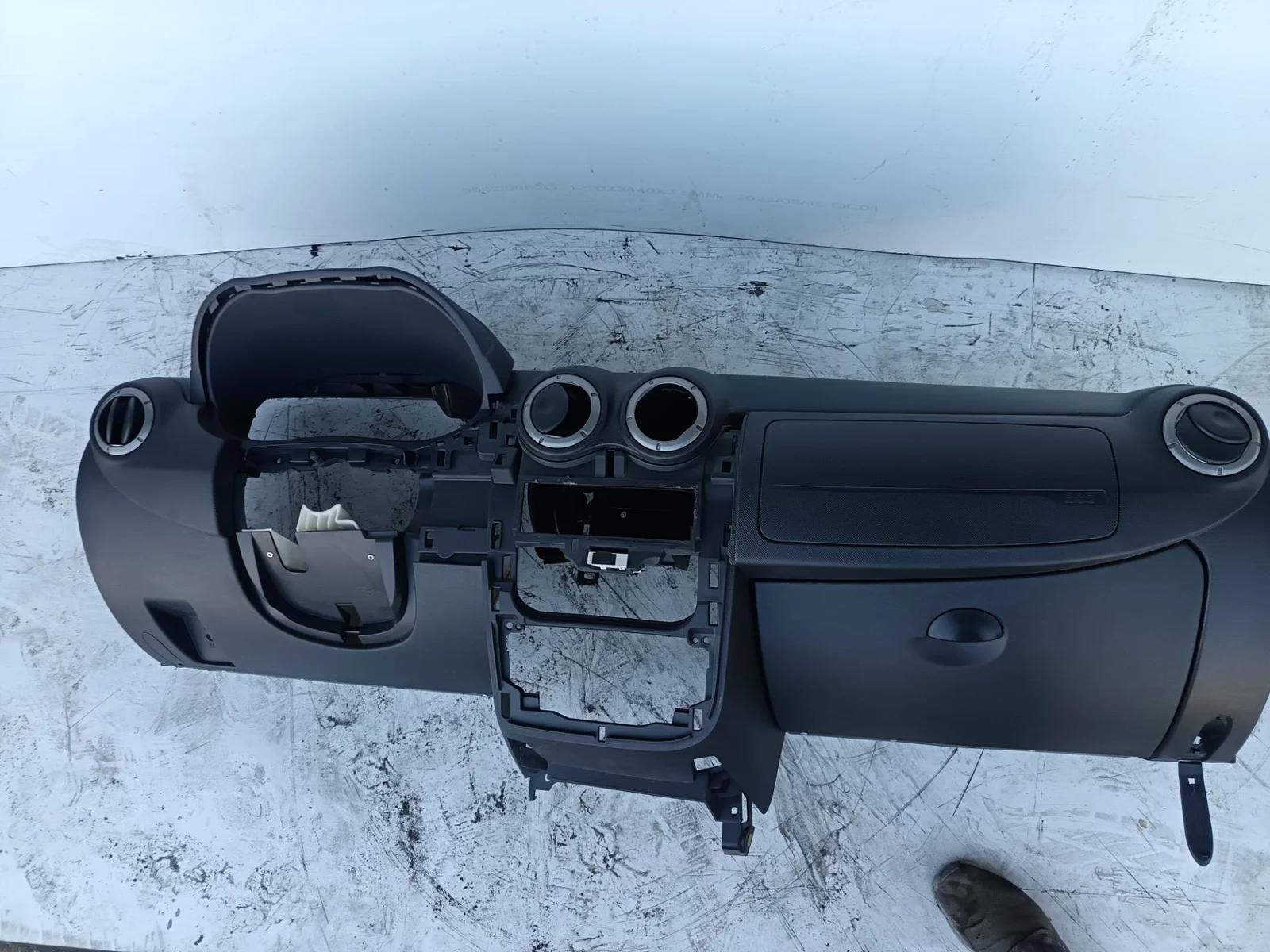 Foto de SALPICADERO DACIA DUSTER I 1.5 dCi Diesel CAT (86 CV / 63 KW) referencia 8200739435
