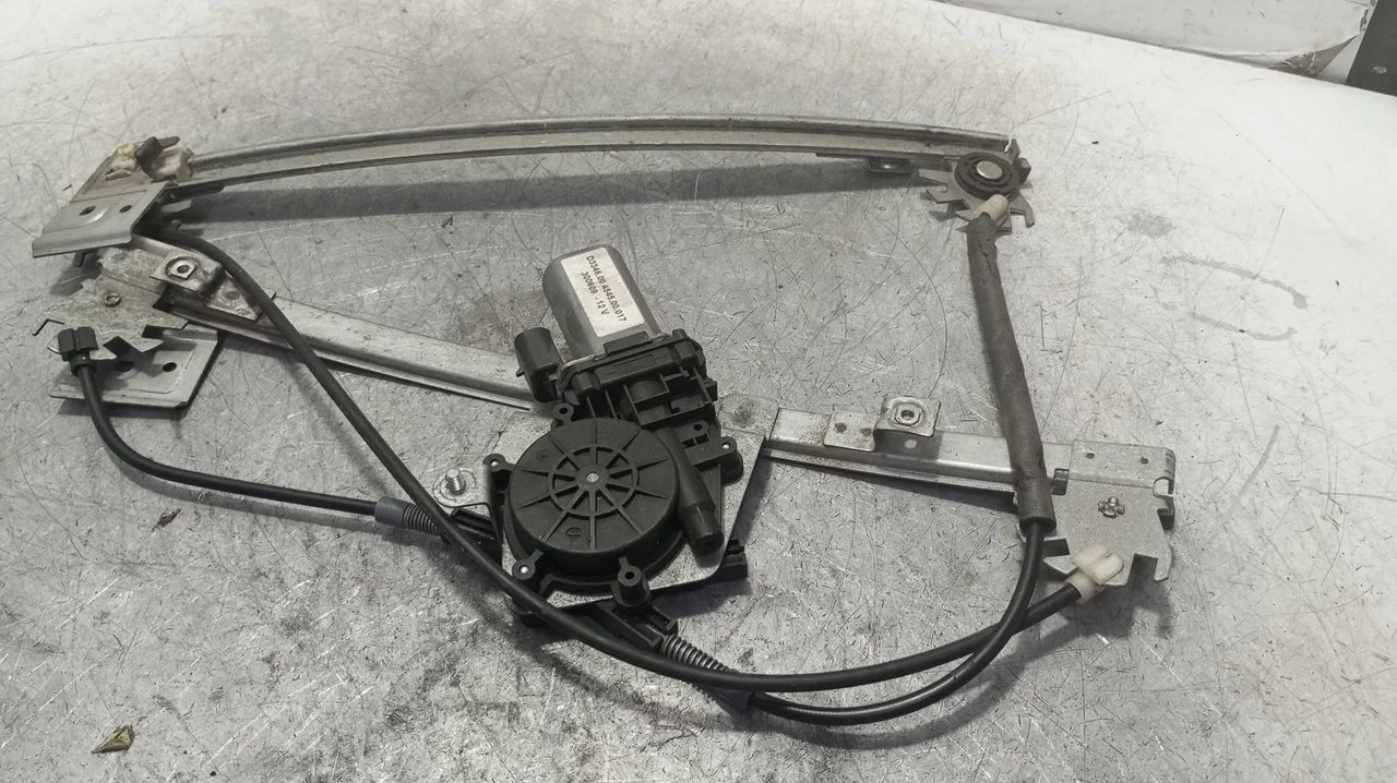 Foto de ELEVALUNAS DELANTERO DERECHO SEAT CORDOBA BERLINA (6K2) 1.4 (60 CV / 44 KW) referencia D33460045450017