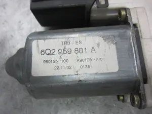 Foto de MOTOR ELEVALUNAS DELANTERO DERECHO SEAT IBIZA (6L1) 1.2 (64 CV / 47 KW) referencia 6Q2959801A foto 2