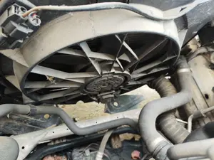 Foto de ELECTROVENTILADOR BMW SERIE 3 BERLINA (E90) 2.0 Turbodiesel CAT (143 CV / 105 KW)