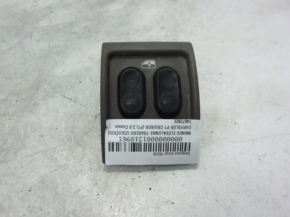 Foto de MANDO ELEVALUNAS TRASERO IZQUIERDO CHRYSLER PT CRUISER 2.0 16V CAT (141 CV / 104 KW) referencia 74677922