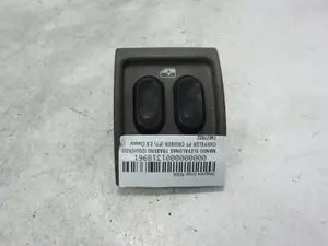 Foto de MANDO ELEVALUNAS TRASERO IZQUIERDO CHRYSLER PT CRUISER 2.0 16V CAT (141 CV / 104 KW) referencia 74677922 foto 1