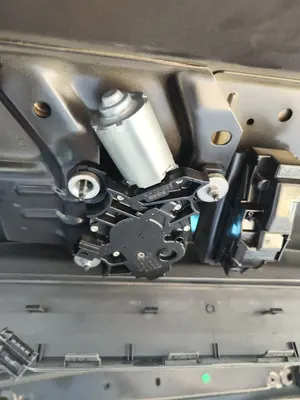 Foto de MOTOR LIMPIA TRASERO CITROEN GRAND C4 PICASSO 1.6 16V HDi FAP (109 CV / 80 KW)