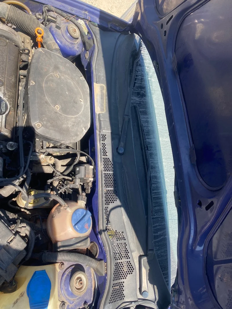 Foto de TORPEDO VOLKSWAGEN POLO III (6N1) 1.4 (60 CV / 44 KW)