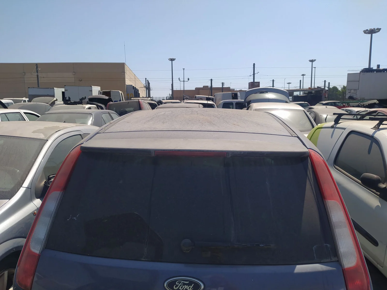 Foto de CERRADURA MALETERO / PORTON FORD FOCUS C-MAX (CAP)(2003) 1.6 TDCi CAT (90 CV / 66 KW)