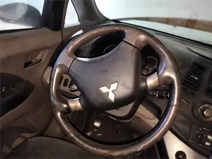 Foto de VOLANTE MITSUBISHI GRANDIS (NA0W)