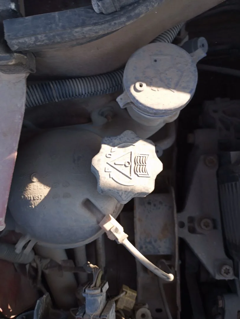 Foto de DEPOSITO LIMPIA CITROEN C2 1.4 (73 CV / 54 KW) referencia 6431C8