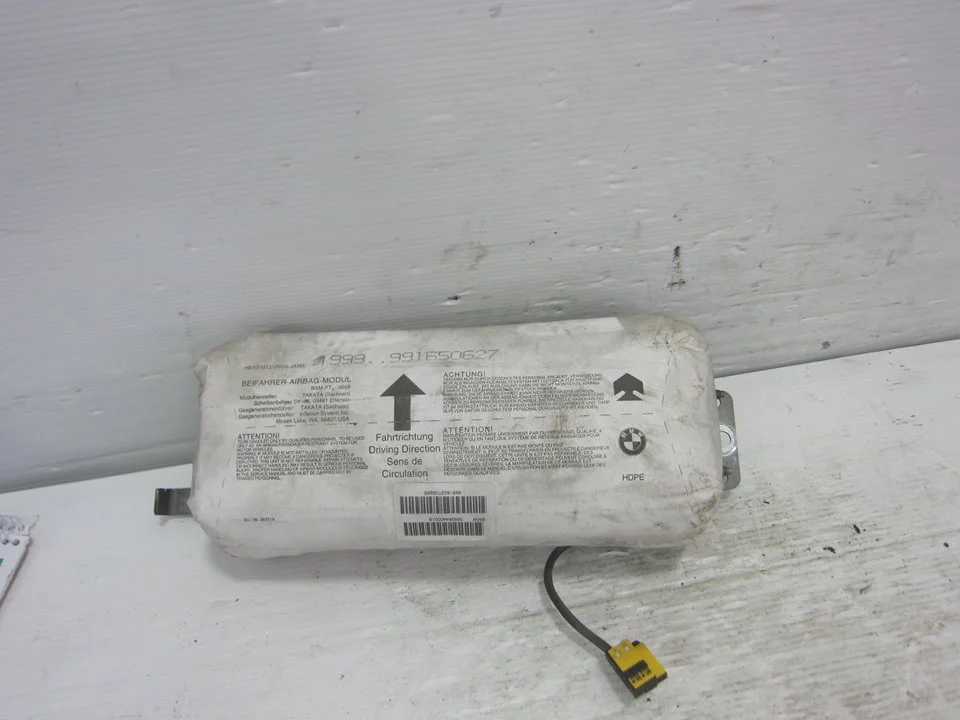 Foto de AIRBAG DELANTERO DERECHO BMW SERIE 3 BERLINA (E46) 1.9 CAT (118 CV / 87 KW) referencia 72126998950