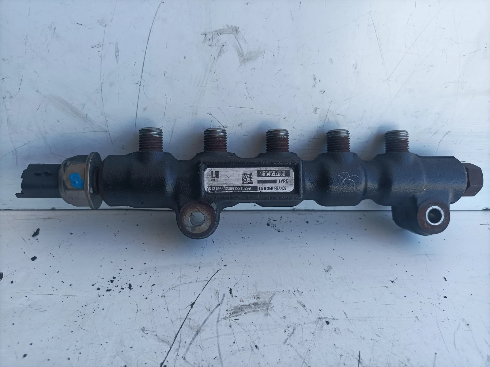 Foto de RAMPA INYECTORA CITROEN C4 BERLINA referencia 9654592680