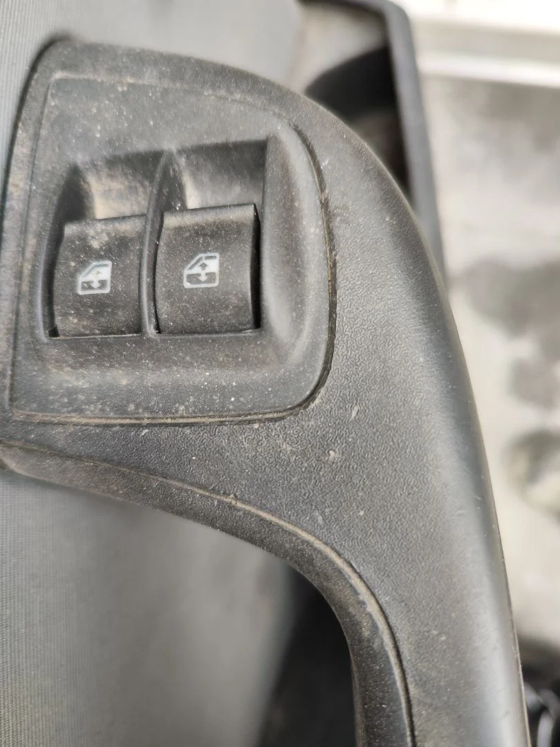 Foto de MANDO ELEVALUNAS DELANTERO IZQUIERDO FIAT I DOBLÒ (119) 1.9 JTD CAT (105 CV / 77 KW)