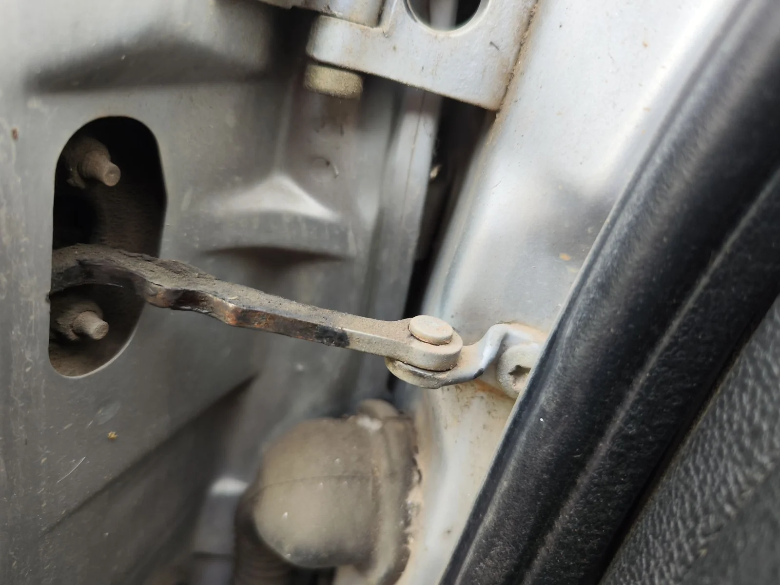 Foto de RETENEDOR PUERTA PEUGEOT 206 1.6 16V CAT (109 CV / 80 KW) referencia 9181C8