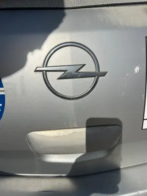 Foto de CERRADURA MALETERO / PORTON OPEL CORSA D 1.3 16V CDTI (75 CV / 55 KW)