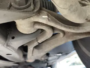 Foto de BRAZO SUSPENSION DELANTERO IZQUIERDO VOLKSWAGEN TOUAREG (7L6) 4.2 V8 32V FSI (350 CV / 257 KW)