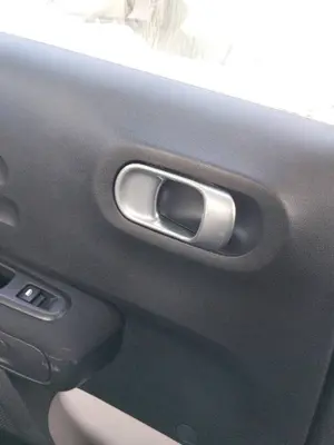 Foto de MANETA INTERIOR TRASERA IZQUIERDA CITROEN C3