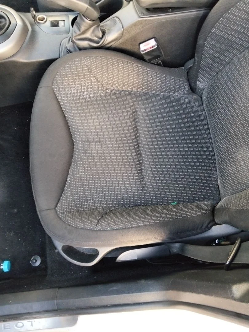 Foto de ASIENTO DELANTERO IZQUIERDO PEUGEOT 308 SW 1.6 HDi FAP CAT (9HZ / DV6TED4) (109 CV / 80 KW)