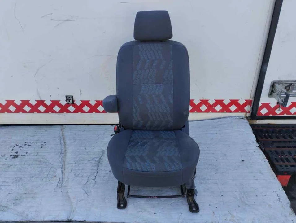 Foto de ASIENTO DELANTERO IZQUIERDO FORD TOURNEO CONNECT (TC7) 1.8 TDCi CAT (90 CV / 66 KW) referencia 0719700022