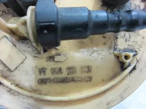 Foto de BOMBA COMBUSTIBLE VOLKSWAGEN PASSAT BERLINA (3C2) 2.0 TDI (140 CV / 103 KW) referencia 3C0919050AA foto 3