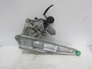 Foto de ELEVALUNAS TRASERO DERECHO TOYOTA AURIS (E15) 1.4 Turbodiesel CAT (90 CV / 66 KW) referencia 857200D120 foto 2