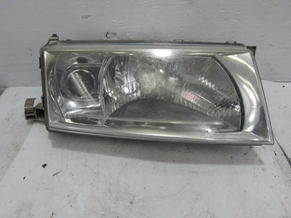 Foto de FARO DERECHO SKODA OCTAVIA BERLINA (1U2) referencia YU3X13005
