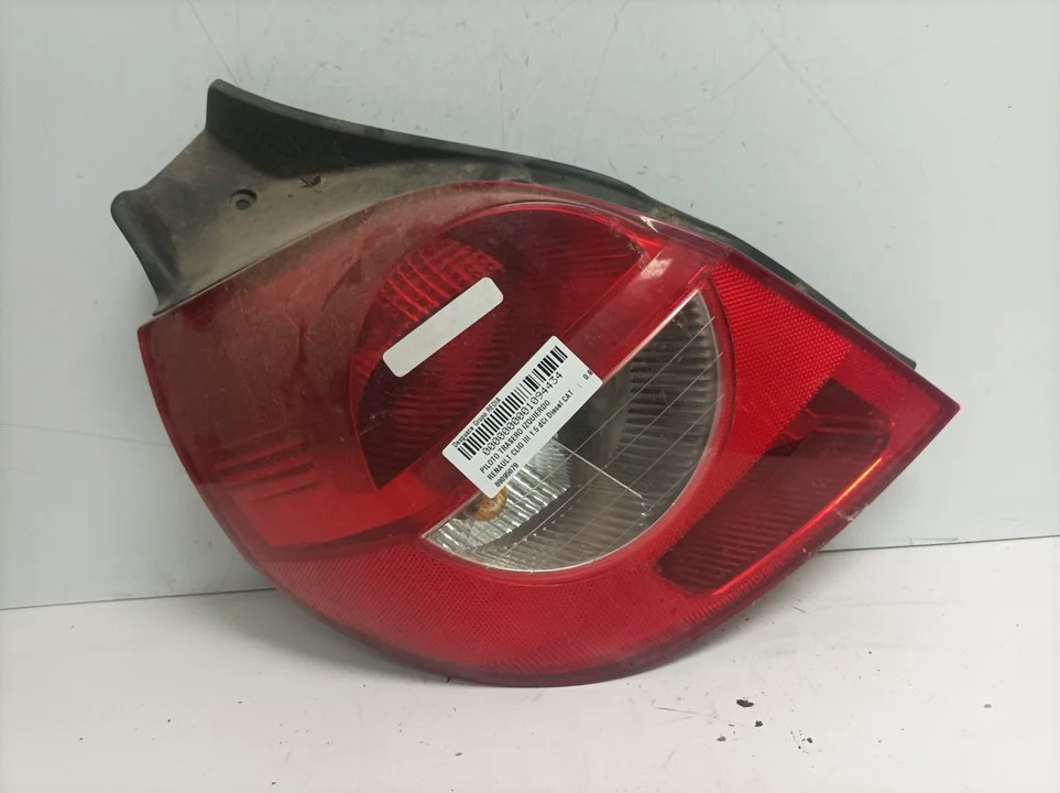 Foto de PILOTO TRASERO IZQUIERDO RENAULT CLIO III referencia 89095079
