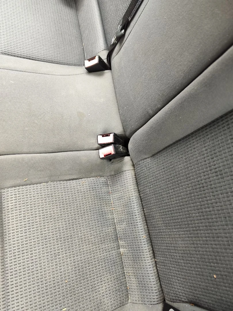 Foto de ENGANCHE CINTURON TRASERO IZQUIERDO VOLKSWAGEN POLO IV (9N1) 1.4 16V (75 CV / 55 KW)