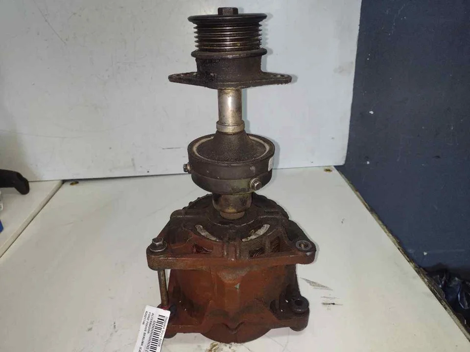 Foto de ALTERNADOR FORD FOCUS BERLINA (CAK) 1.8 TDDI Turbodiesel CAT (90 CV / 66 KW) referencia 63321746