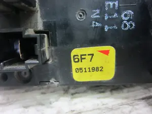 Foto de CAJA RELES / FUSIBLES NISSAN MICRA (K11) 1.0 16V CAT (54 CV / 40 KW) referencia 6F70511982 foto 4