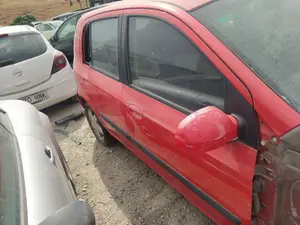 Foto de PUERTA DELANTERA DERECHA HYUNDAI GETZ (TB) 1.5 CRDi CAT (82 CV / 60 KW) referencia 76004-1C020