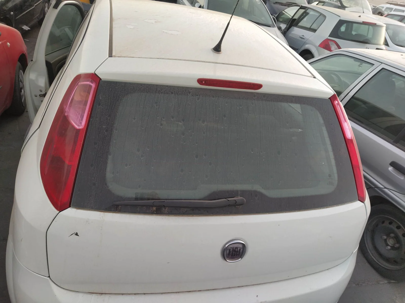 Foto de CERRADURA MALETERO / PORTON FIAT GRANDE PUNTO (199) 1.3 16V JTD CAT (75 CV / 55 KW) referencia 0052161765