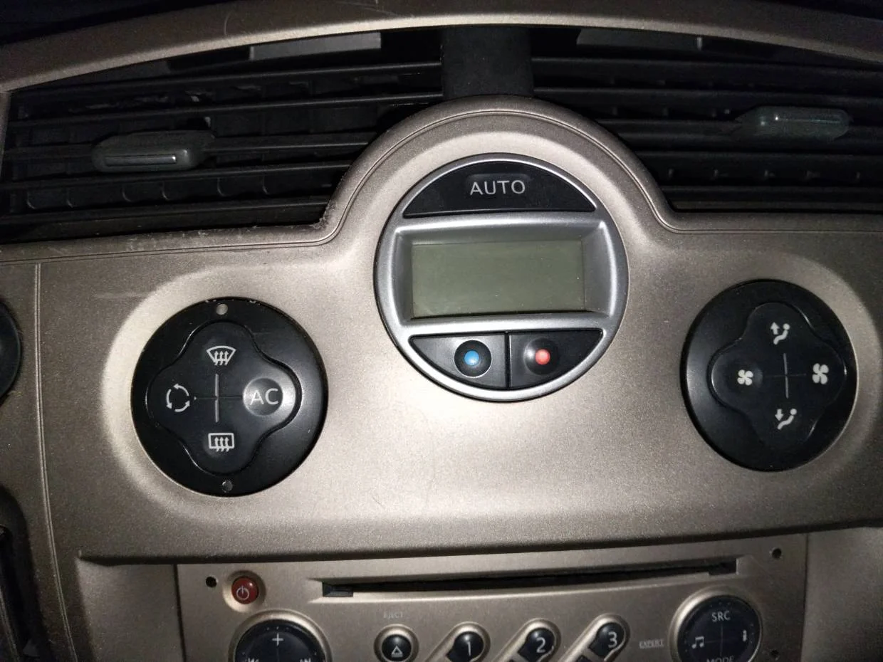 Foto de MANDO CALEFACCION / AIRE ACONDICIONADO RENAULT SCENIC II (JM)
