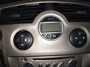 Foto de MANDO CALEFACCION / AIRE ACONDICIONADO RENAULT SCENIC II (JM)