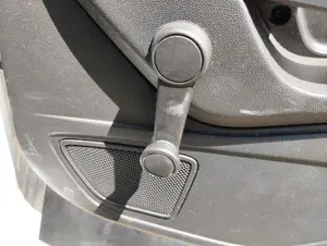 Foto de MANETA ELEVALUNAS TRASERA DERECHA FORD FIESTA (CNN) 1.5 TDCi CAT (75 CV / 55 KW)
