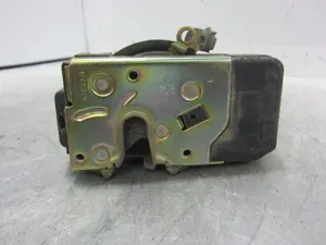 Foto de CERRADURA PUERTA DELANTERA IZQUIERDA OPEL ASTRA G BERLINA 1.6  (75 CV / 55 KW) referencia 90561151