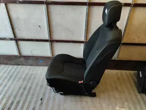 Foto de ASIENTO DELANTERO DERECHO RENAULT CLIO IV 1.5 dCi Diesel FAP (90 CV / 66 KW) foto 6