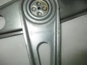 Foto de ELEVALUNAS DELANTERO DERECHO RENAULT MEGANE III BERLINA 5P 1.2 TCE (132 CV / 97 KW) referencia 807301396R foto 7