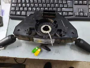 Foto de MANDO MULTIFUNCION OPEL CORSA C 1.7 16V DI CAT (Y 17 DTL / LK8) (65 CV / 48 KW) referencia 0707181578 foto 4