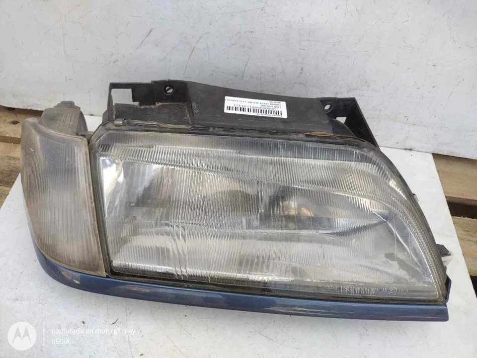 Foto de FARO DERECHO CITROEN XANTIA BERLINA 1.9 Turbodiesel (90 CV / 66 KW) referencia 88205034D