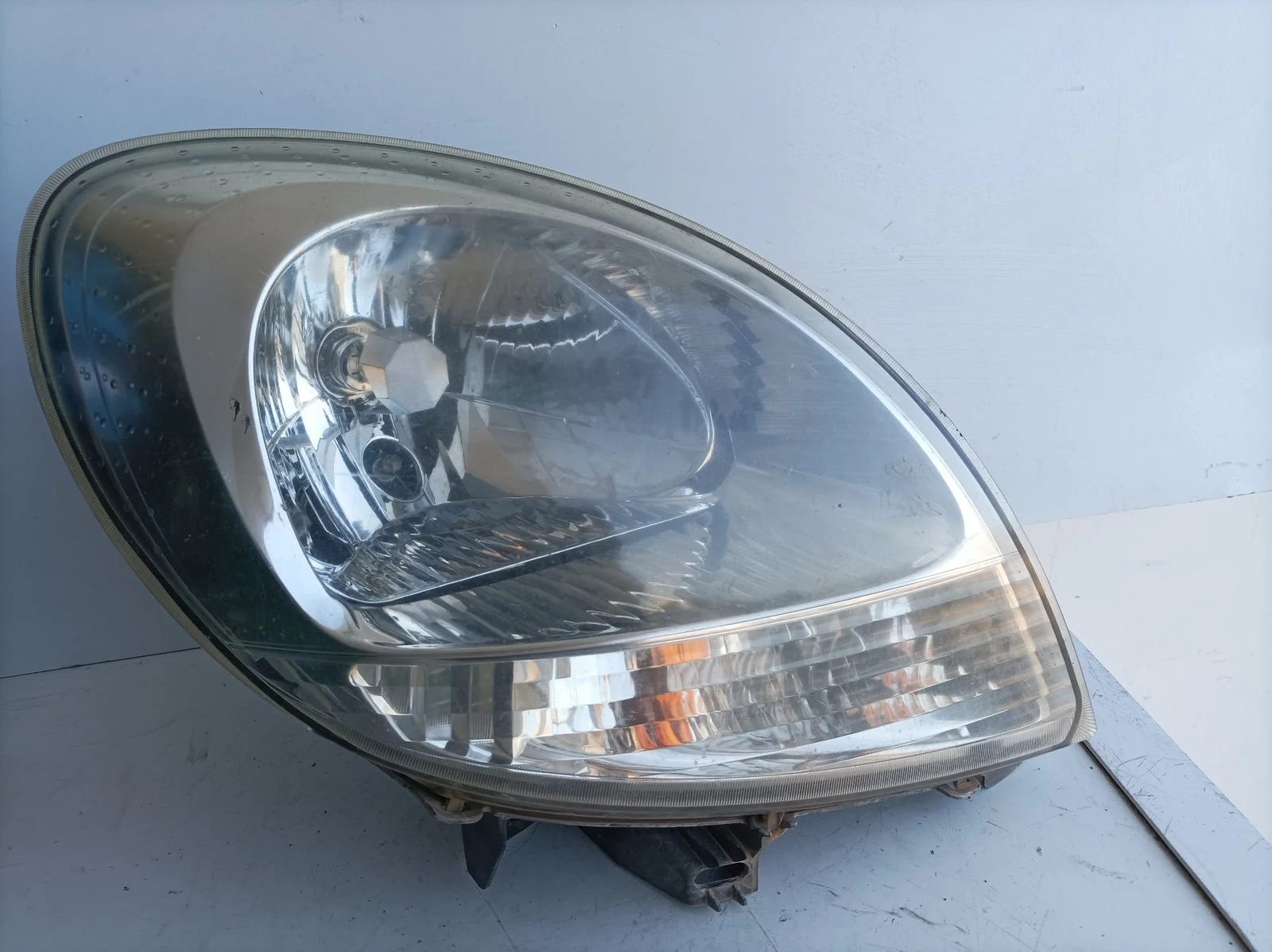 Foto de FARO DERECHO RENAULT KANGOO I (F/KC0) referencia 8200236591