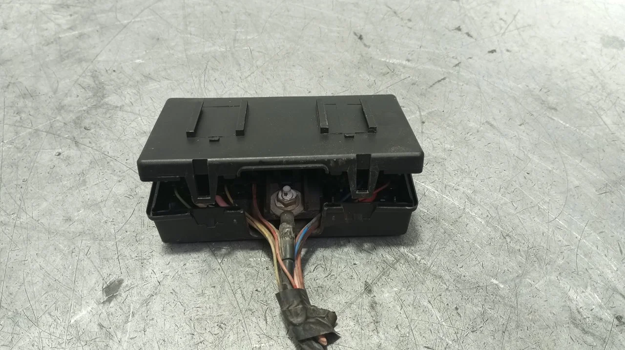 Foto de CAJA RELES / FUSIBLES CITROEN C2 1.4 HDi (68 CV / 50 KW) referencia 9632229480