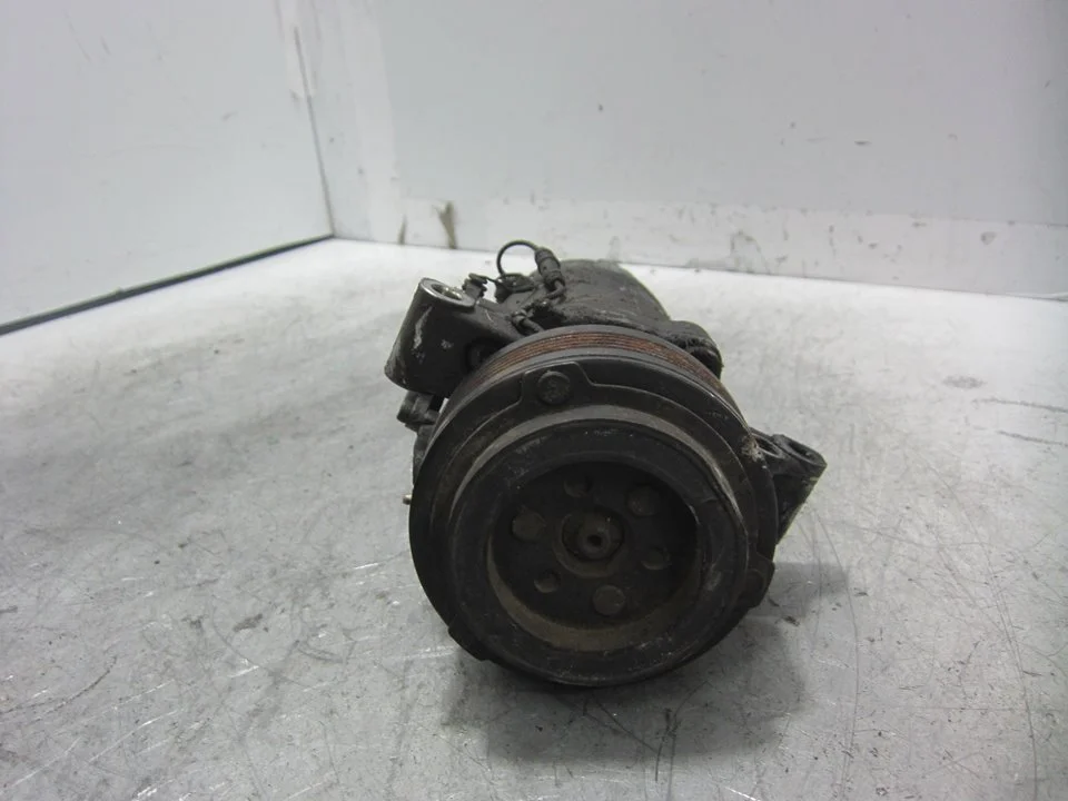 Foto de COMPRESOR AIRE ACONDICIONADO BMW SERIE 5 BERLINA (E39) referencia 64528386650