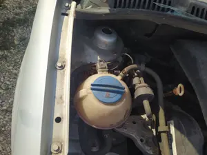 Foto de DEPOSITO EXPANSION VOLKSWAGEN FOX (5Z1)(04.2005) 1.4  (75 CV / 55 KW) referencia 6Q0121407D
