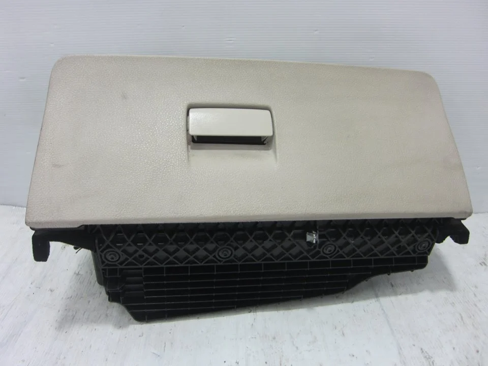 Foto de GUANTERA BMW SERIE 5 GRAN TURISMO (F07) 3.0 24V Turbo (306 CV / 225 KW) referencia 51169142635