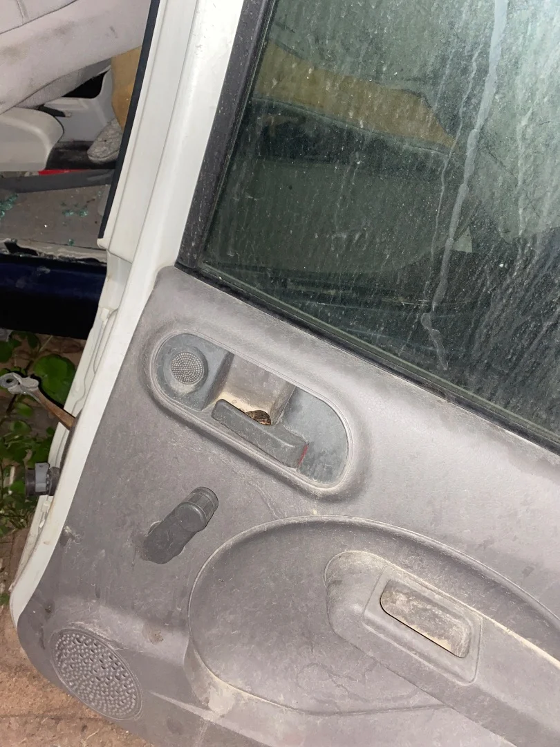 Foto de TUBO ESCAPE TRASERO NISSAN MICRA (K12E) 1.2 CAT (65 CV / 48 KW)