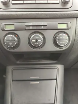 Foto de MANDO CALEFACCION / AIRE ACONDICIONADO VOLKSWAGEN GOLF PLUS V (5M1) 1.9 TDI (105 CV / 77 KW)