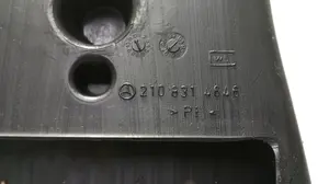 Foto de NO IDENTIFICADO MERCEDES-BENZ CLASE E (BM 210) BERLINA 3.0 Turbodiesel CAT (177 CV / 130 KW) referencia 2108314646 foto 5