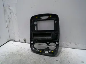 Foto de NO IDENTIFICADO RENAULT CLIO IV GRANDTOUR 0.9 Energy (90 CV / 66 KW) referencia 687502204R foto 3