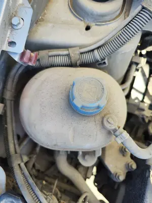 Foto de DEPOSITO EXPANSION FIAT II PANDA (169) 1.2 CAT (60 CV / 44 KW)