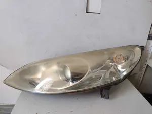 Foto de FARO IZQUIERDO PEUGEOT 407 2.0 16V HDi FAP CAT (RHR / DW10BTED4) (136 CV / 100 KW) referencia 0301213271 foto 4