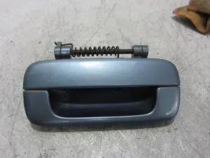 Foto de MANETA EXTERIOR TRASERA IZQUIERDA PEUGEOT 406 BERLINA (S1/S2) 3.0 V6 24V CAT (190 CV / 140 KW) referencia 9621859477 foto 1